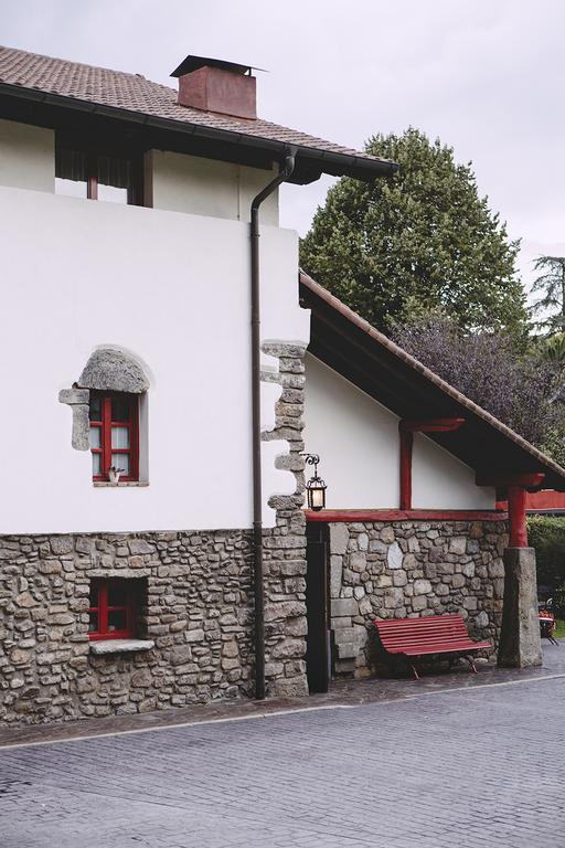 Hotel Iraragorri Галдакао Екстериор снимка